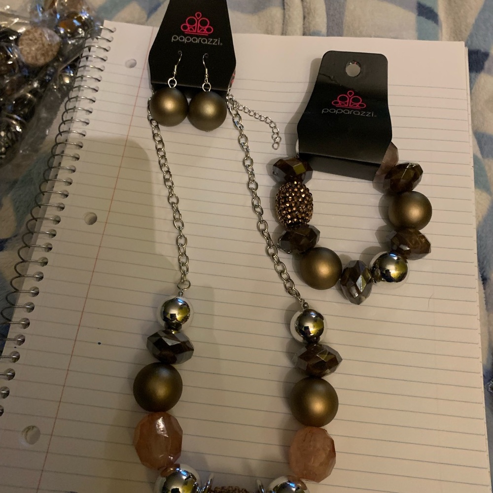 Paparazzi necklaces